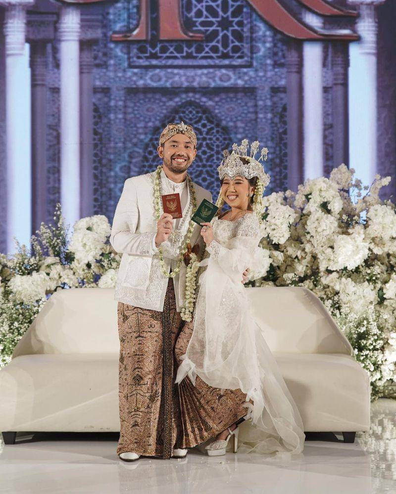 Instagram.com/kikysaputrii